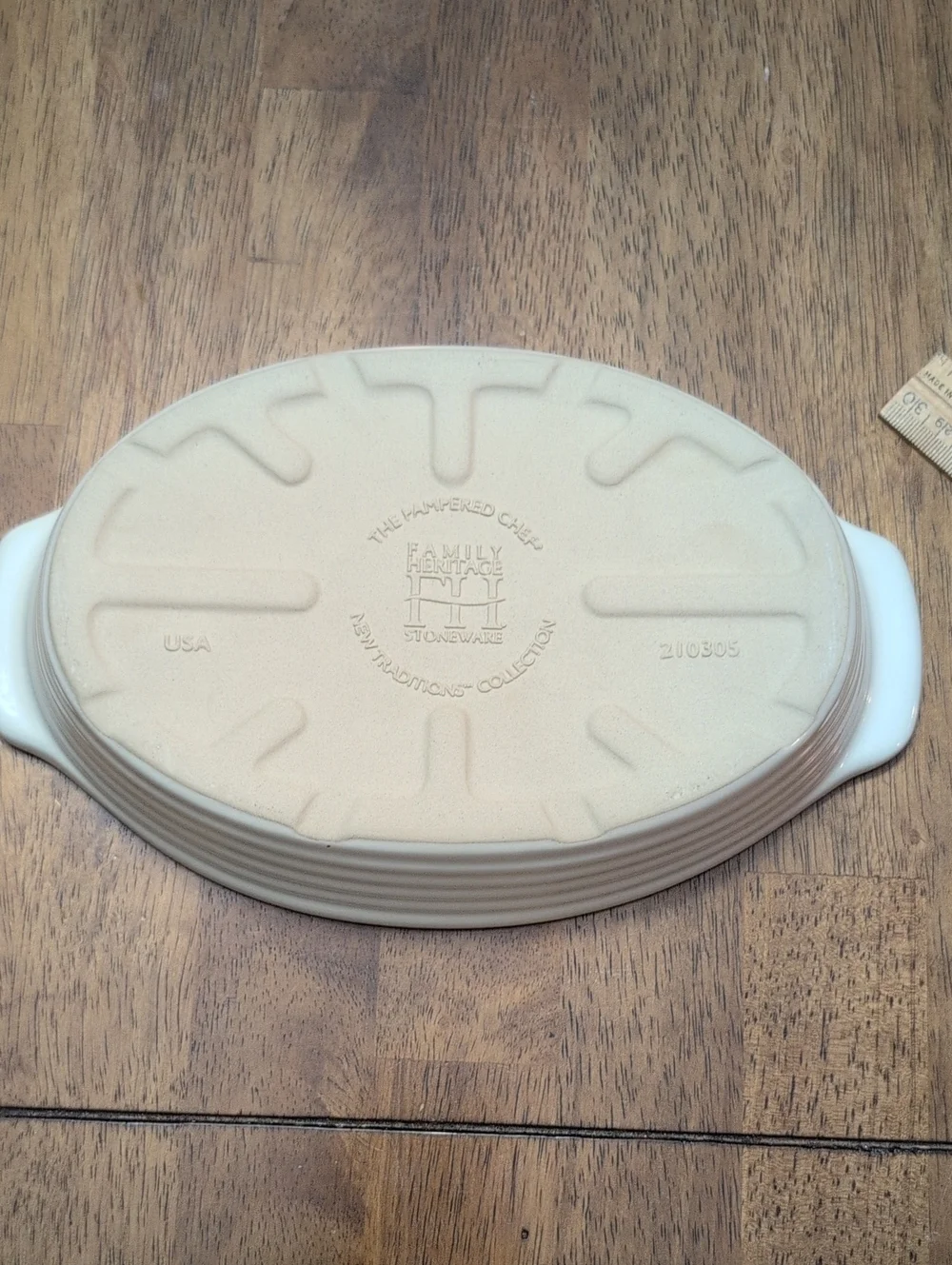 Pampered Chef Oval 8